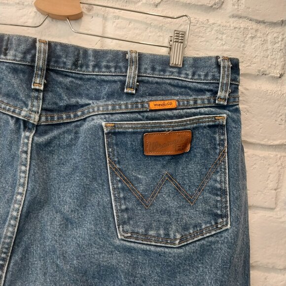 Wrangler FR Jeans Mens 42x34 Blue Flame Resistant 13MWZ Original Fit ARC Denim, - Picture 4 of 13